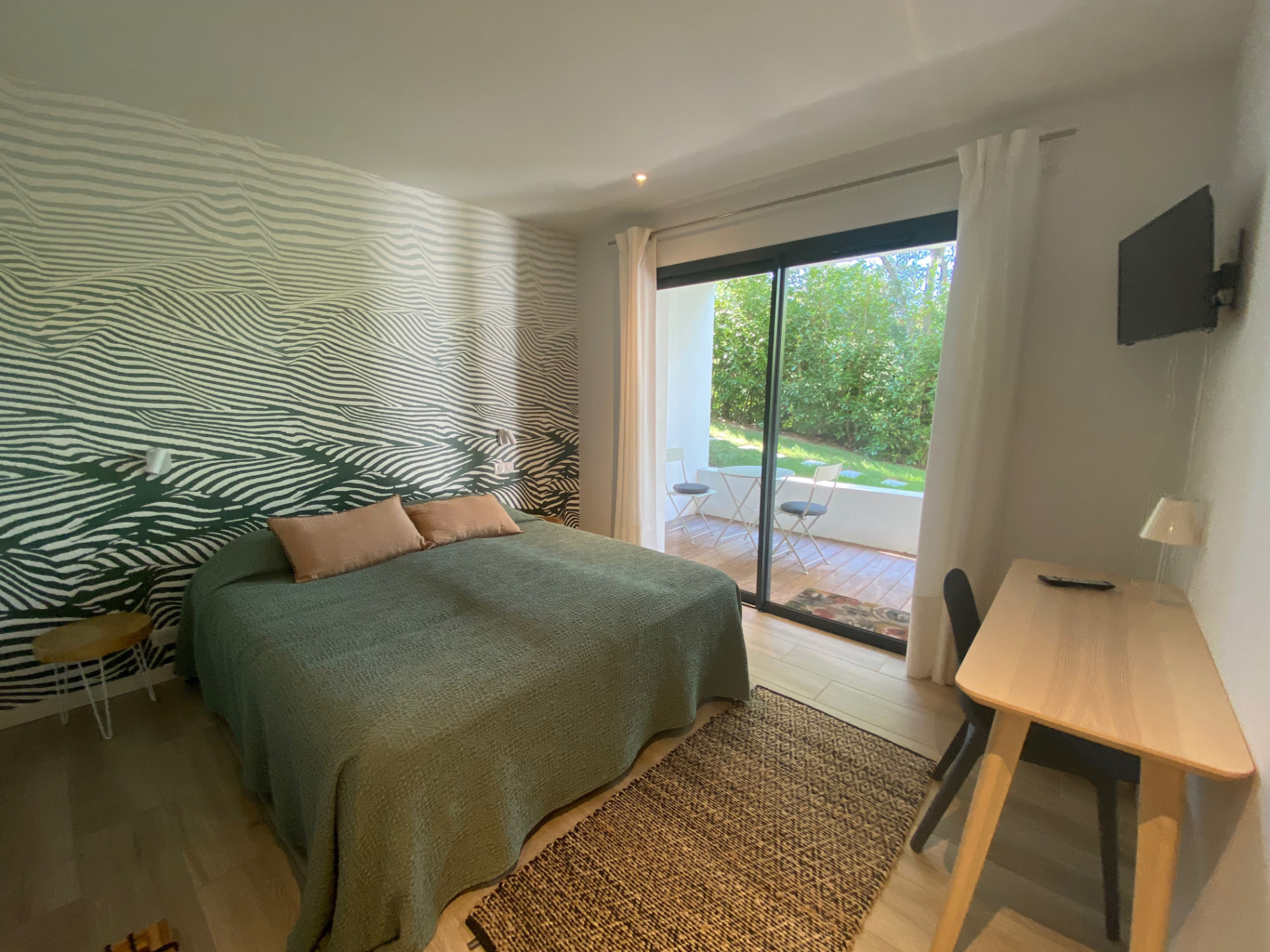 Le bureau de Mareja et sa terrasse privative
